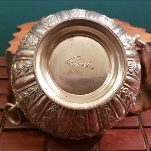 Vintage 1960s Raimond Ornate Silverplate Floral Motif Bowl with Ring Handles - Picture 8 of 8